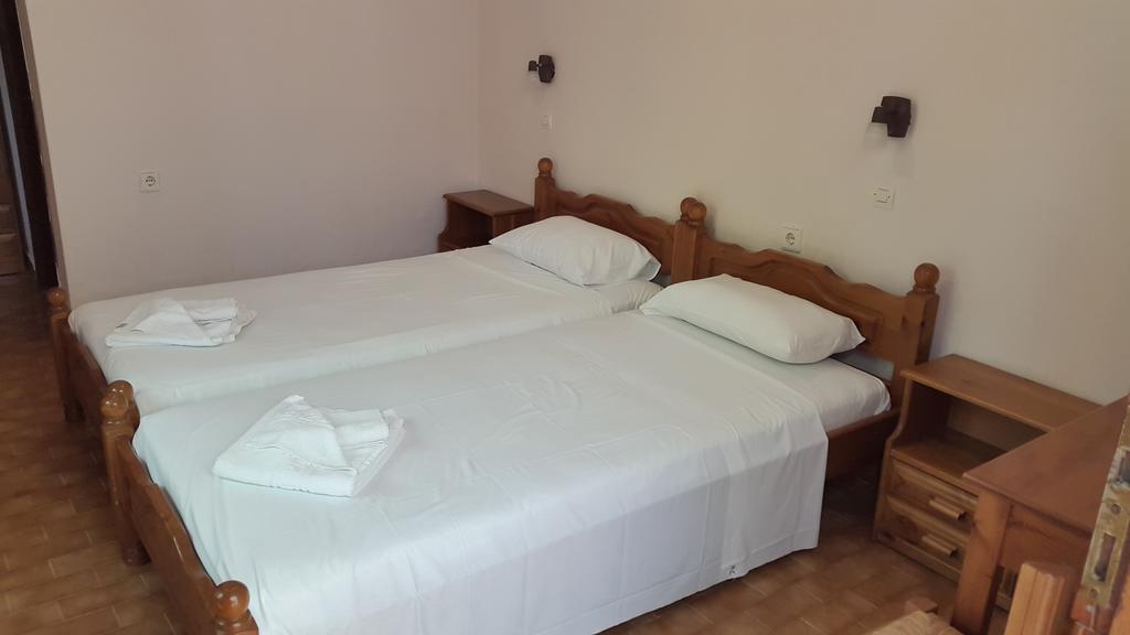 Stelios Rooms Palaiochora Exterior photo