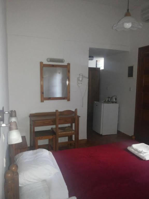 Stelios Rooms Palaiochora Exterior photo