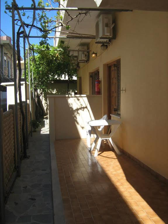 Stelios Rooms Palaiochora Exterior photo