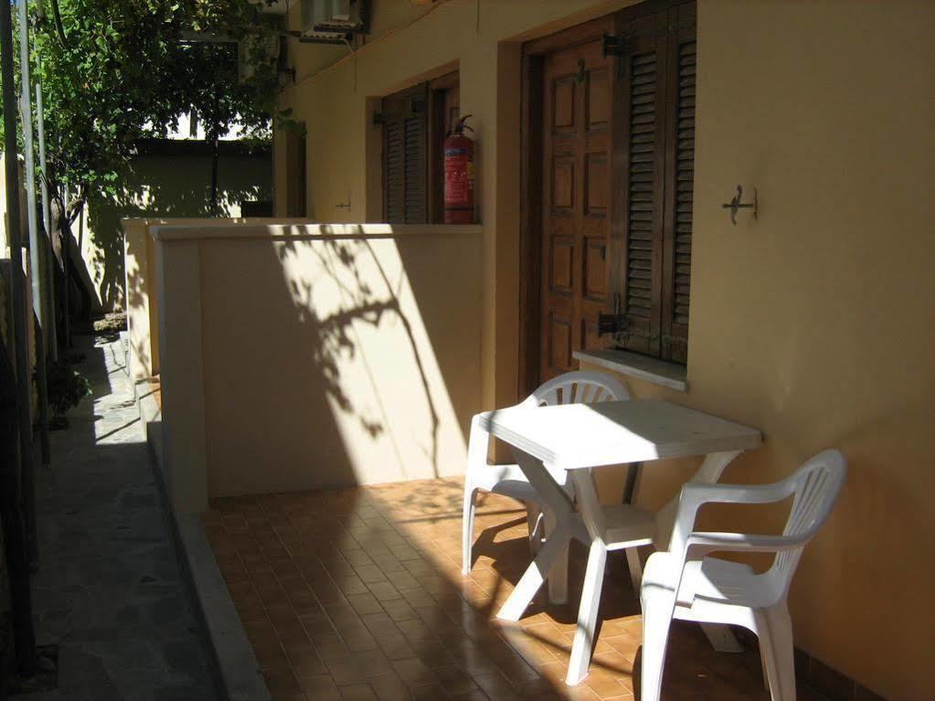 Stelios Rooms Palaiochora Exterior photo